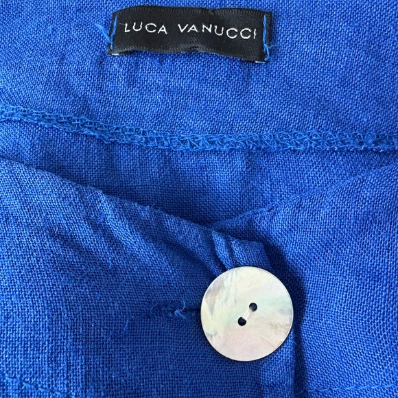 🇮🇹 Blue Linen Button-Up Top - Picture 5 of 12
